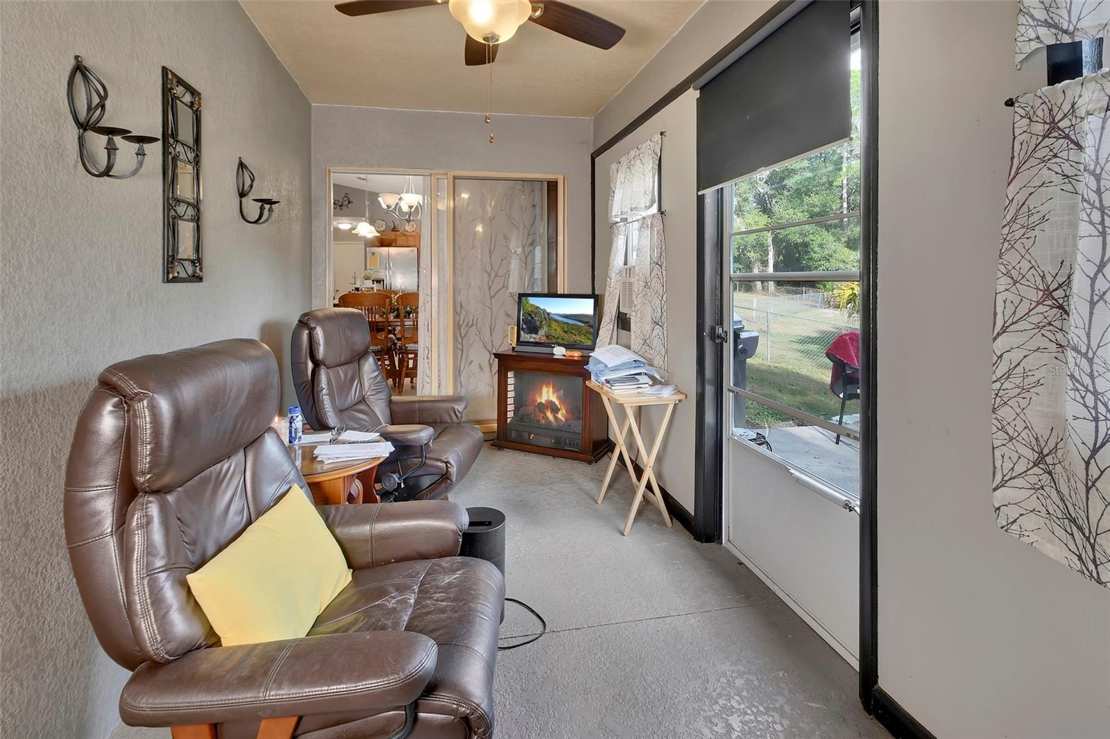 Image 29 of 42 For 43746 Sunset Drive