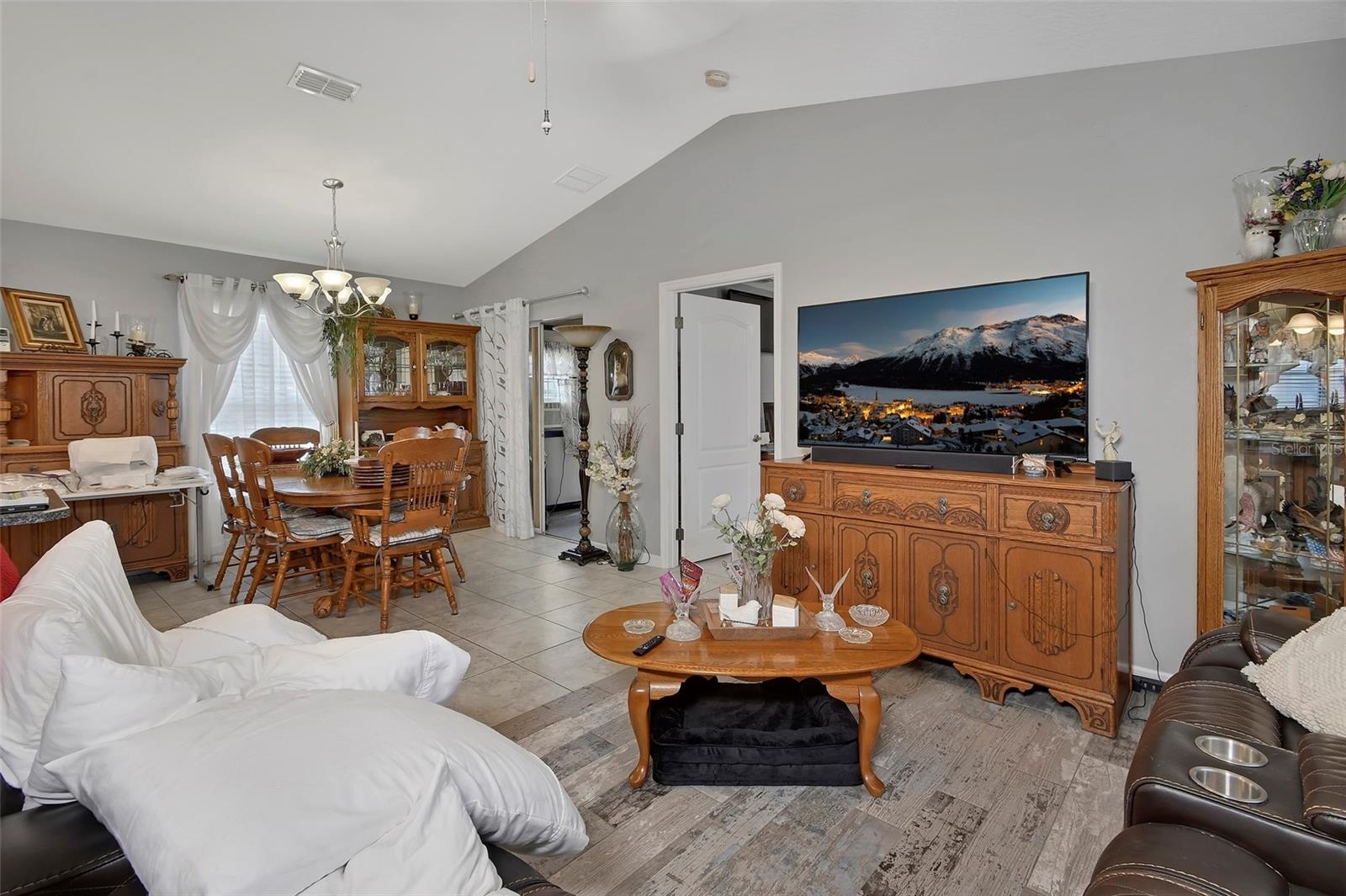 Image 7 of 42 For 43746 Sunset Drive