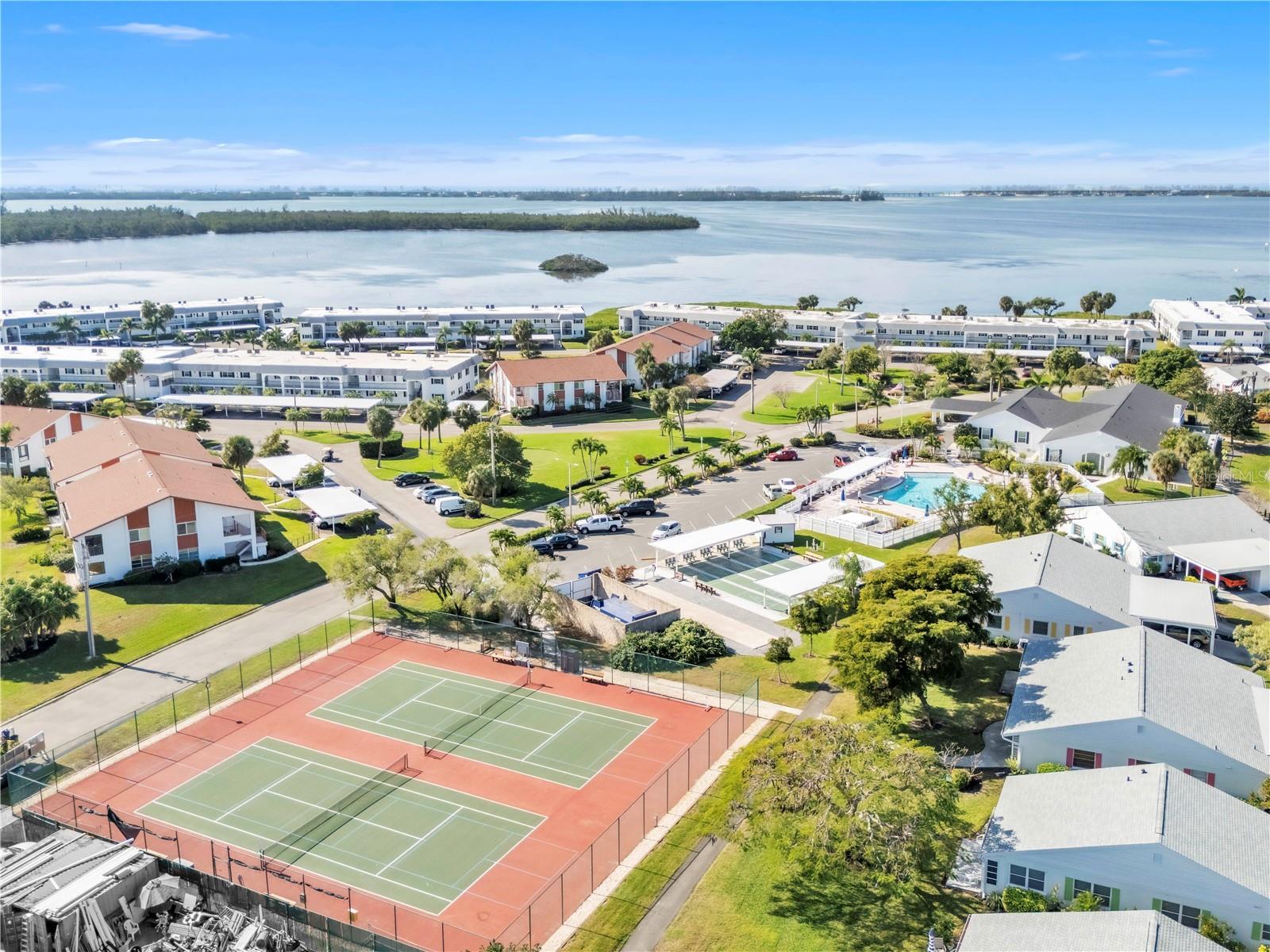 Image 28 of 32 For 4515 Mount Vernon Drive