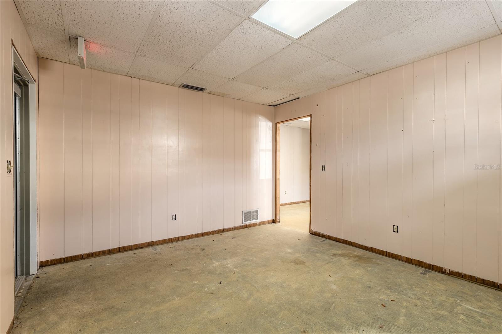 Image 10 of 18 For 553 Ballough Road