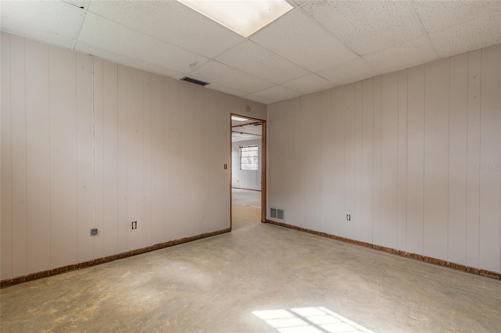 Image 11 of 18 For 553 Ballough Road