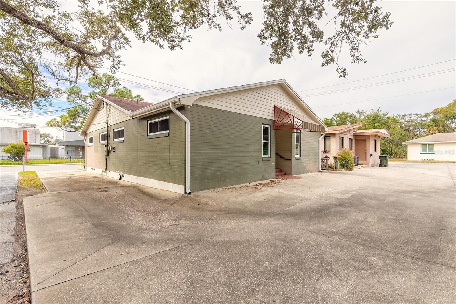 Image 19 of 21 For 555 Ballough Road