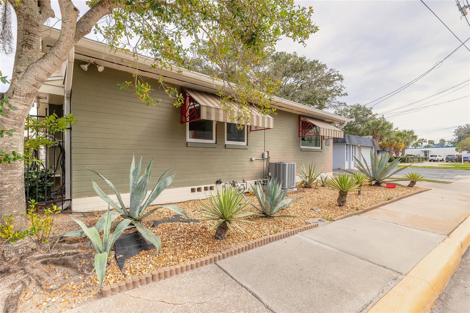 Image 2 of 21 For 555 Ballough Road