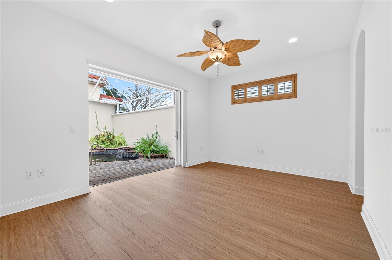 Image 18 of 47 For 8652 Villanova Drive 1001