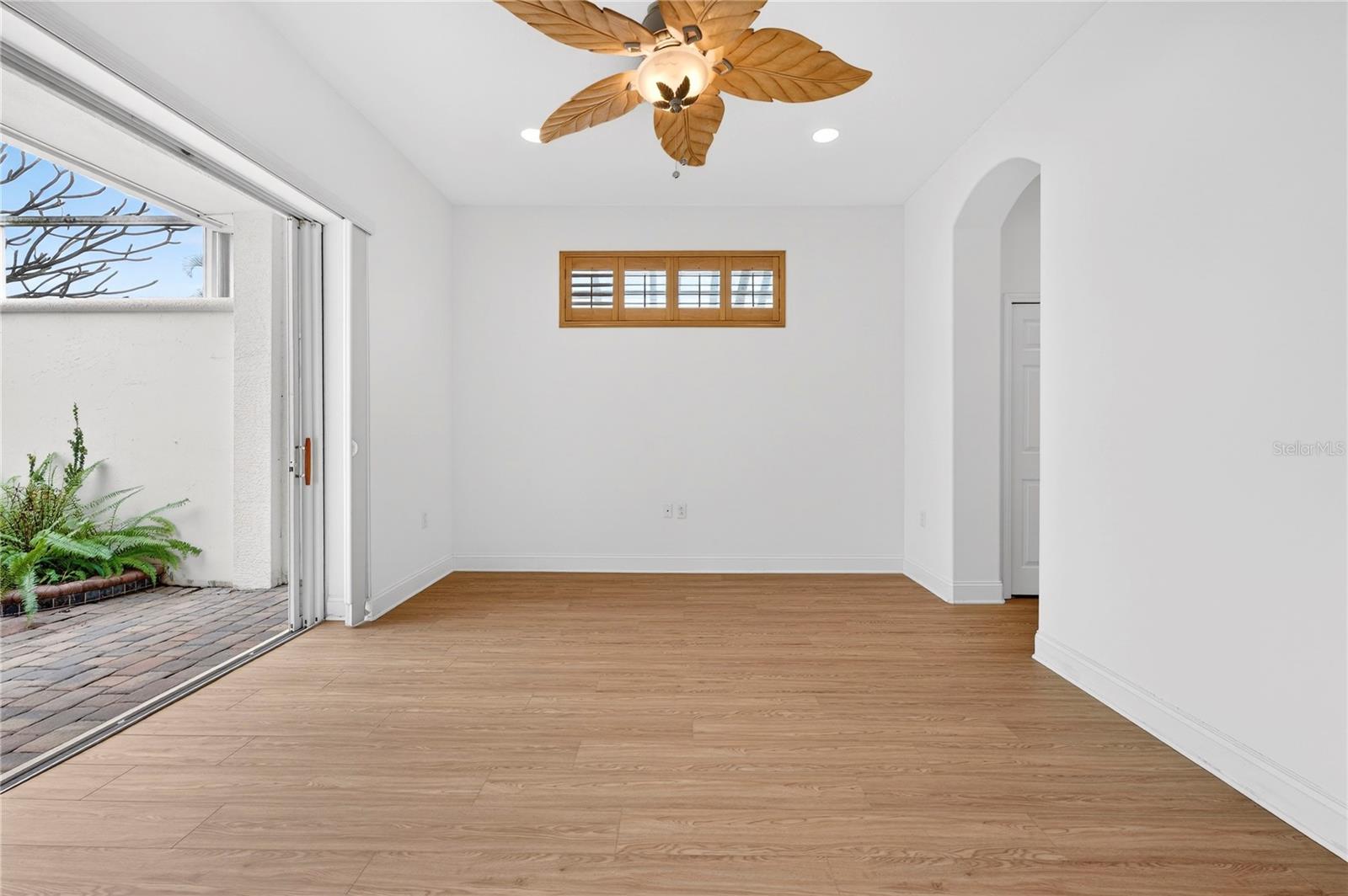 Image 19 of 47 For 8652 Villanova Drive 1001