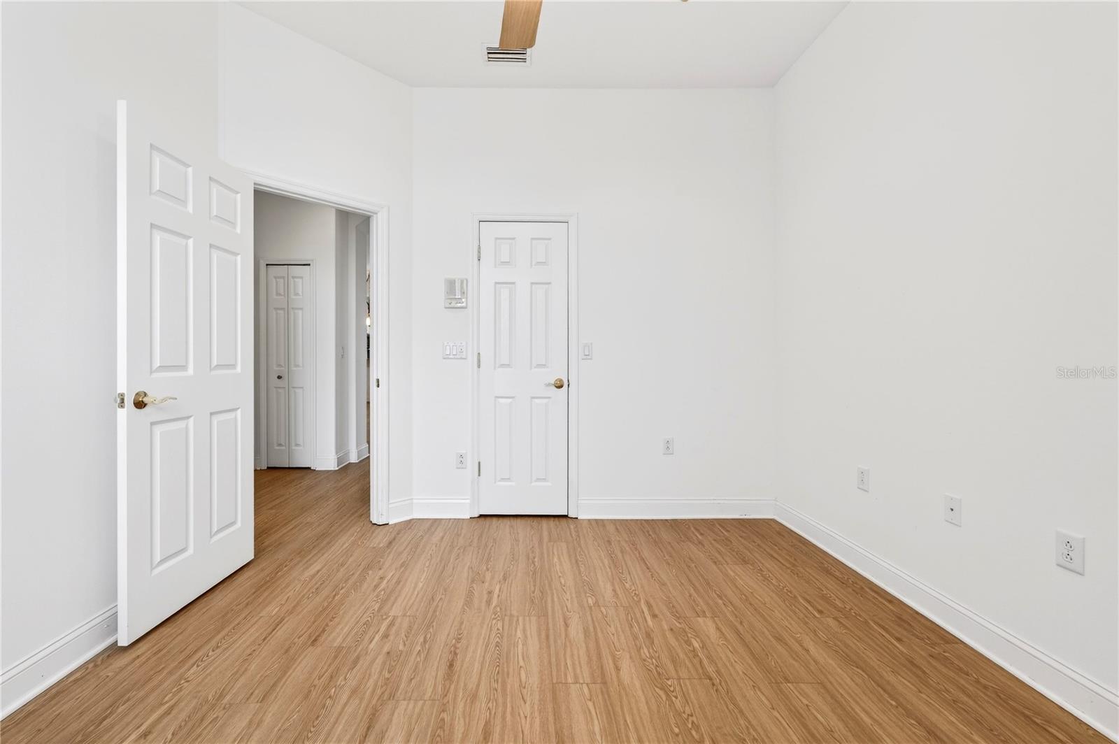 Image 38 of 47 For 8652 Villanova Drive 1001