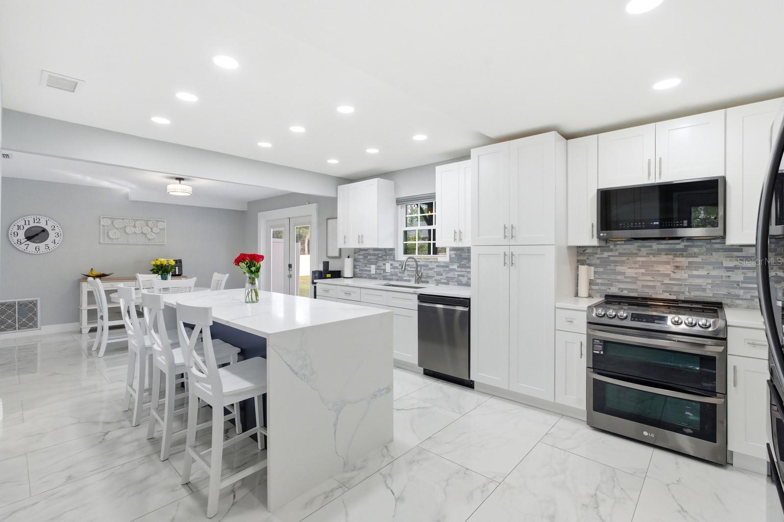 Image 19 of 70 For 5743 Sweetwater Boulevard