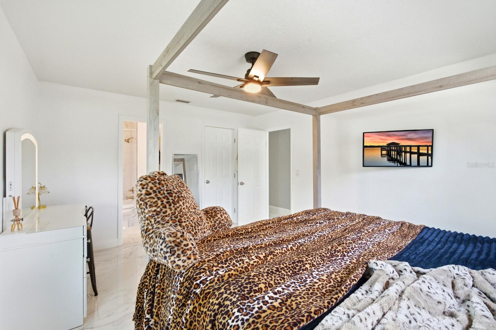 Image 42 of 70 For 5743 Sweetwater Boulevard