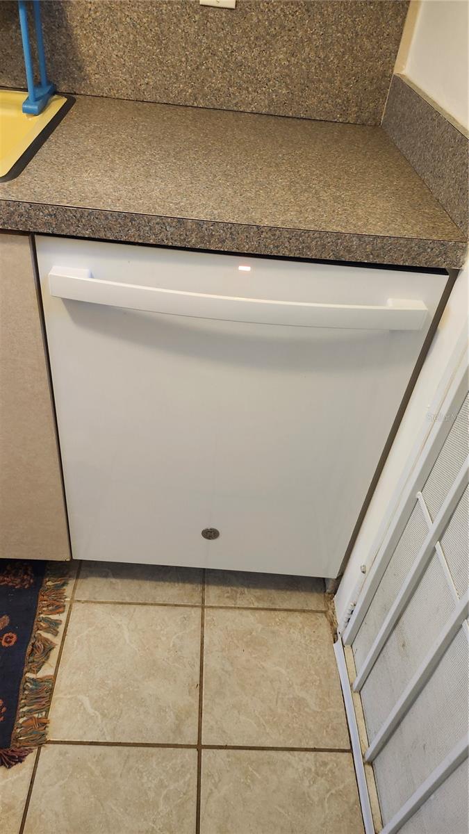 Image 16 of 30 For 788 Halstead Street