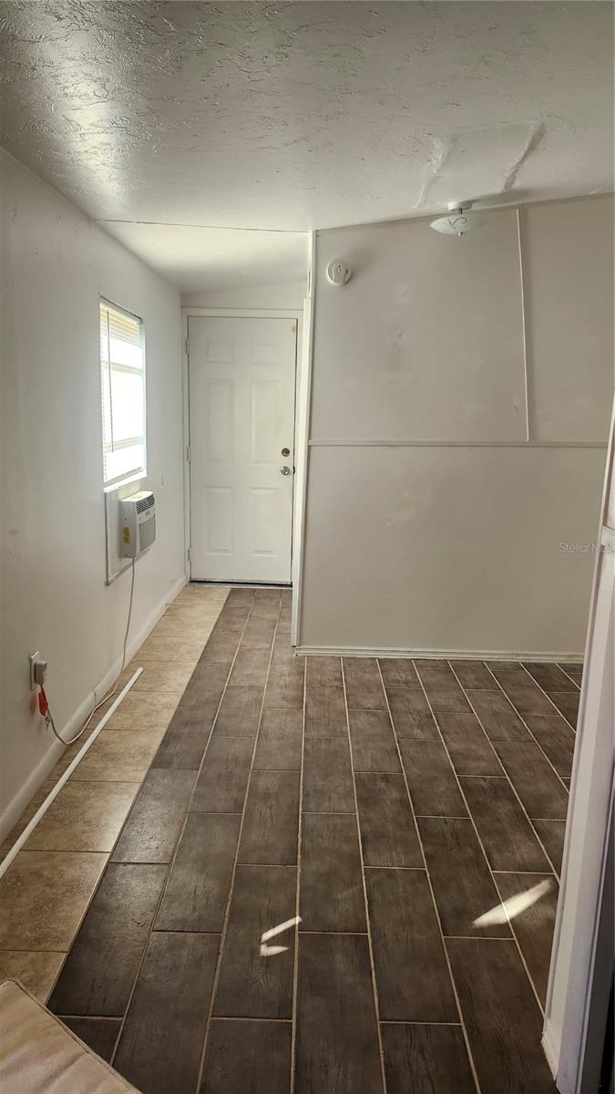 Image 17 of 30 For 788 Halstead Street