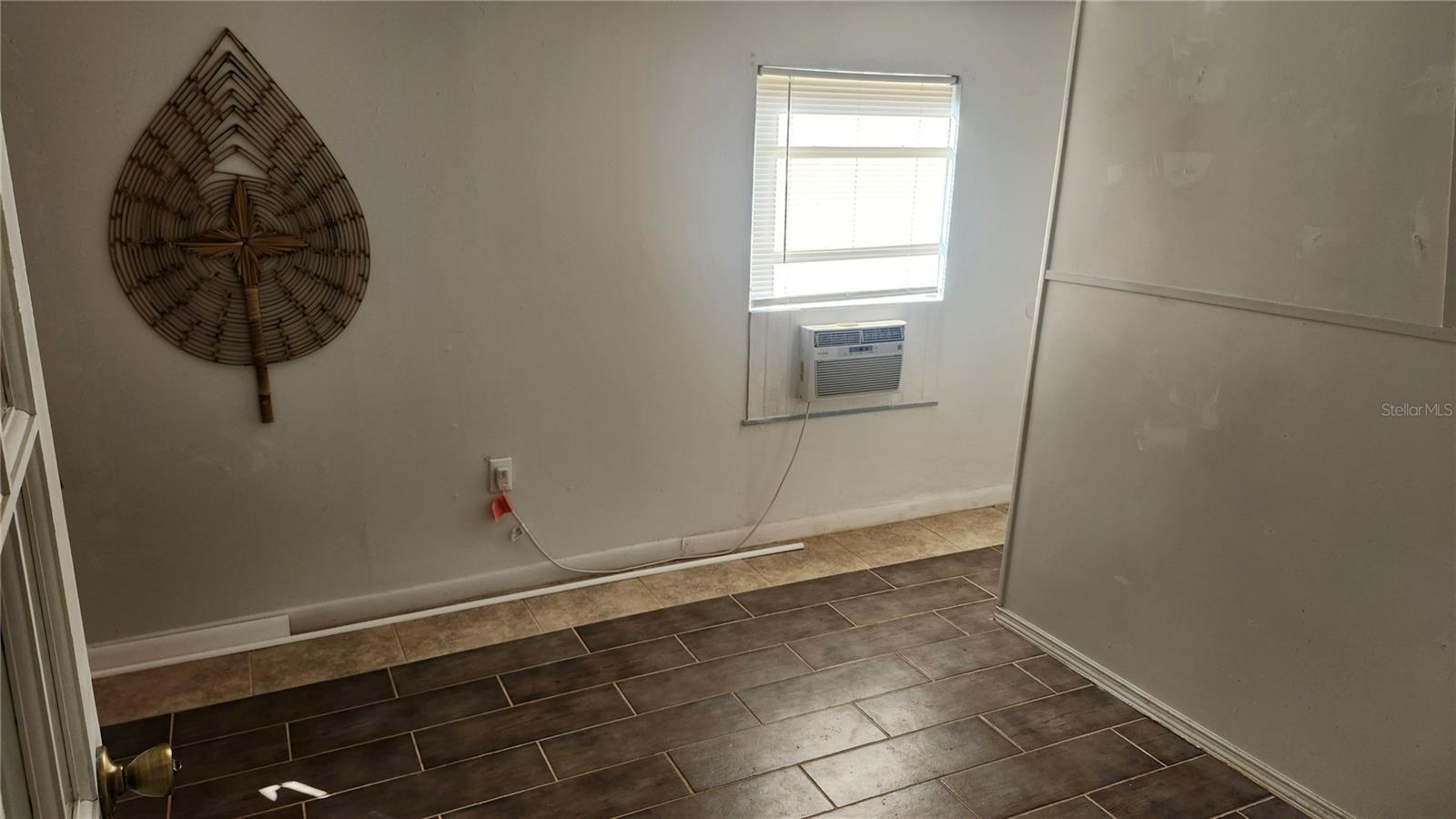 Image 19 of 30 For 788 Halstead Street