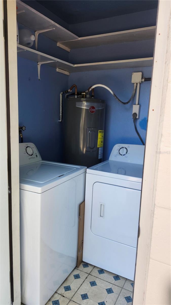 Image 25 of 30 For 788 Halstead Street