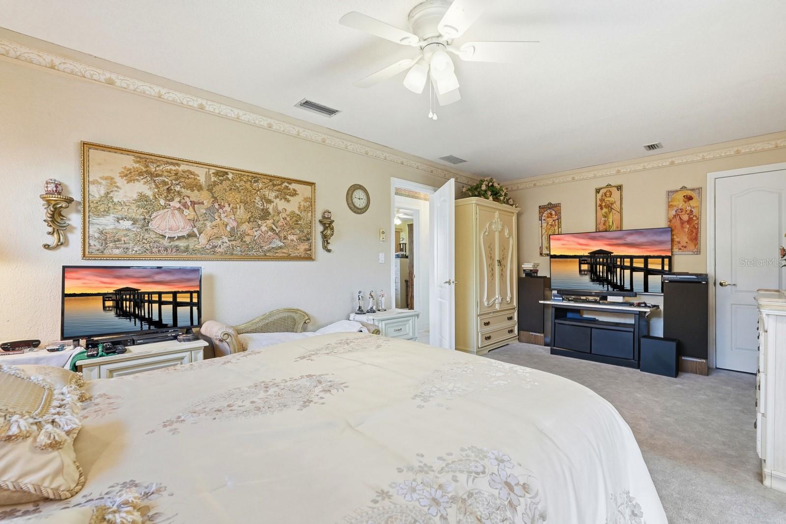 Image 27 of 54 For 2944 Ocean Shore Boulevard