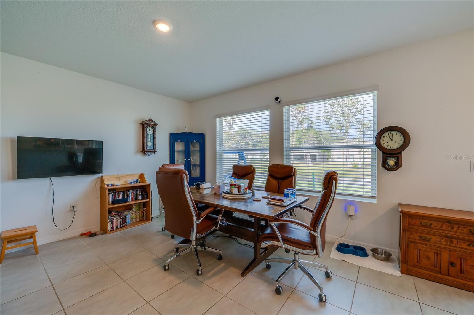 Image 9 of 32 For 365 River Front Way