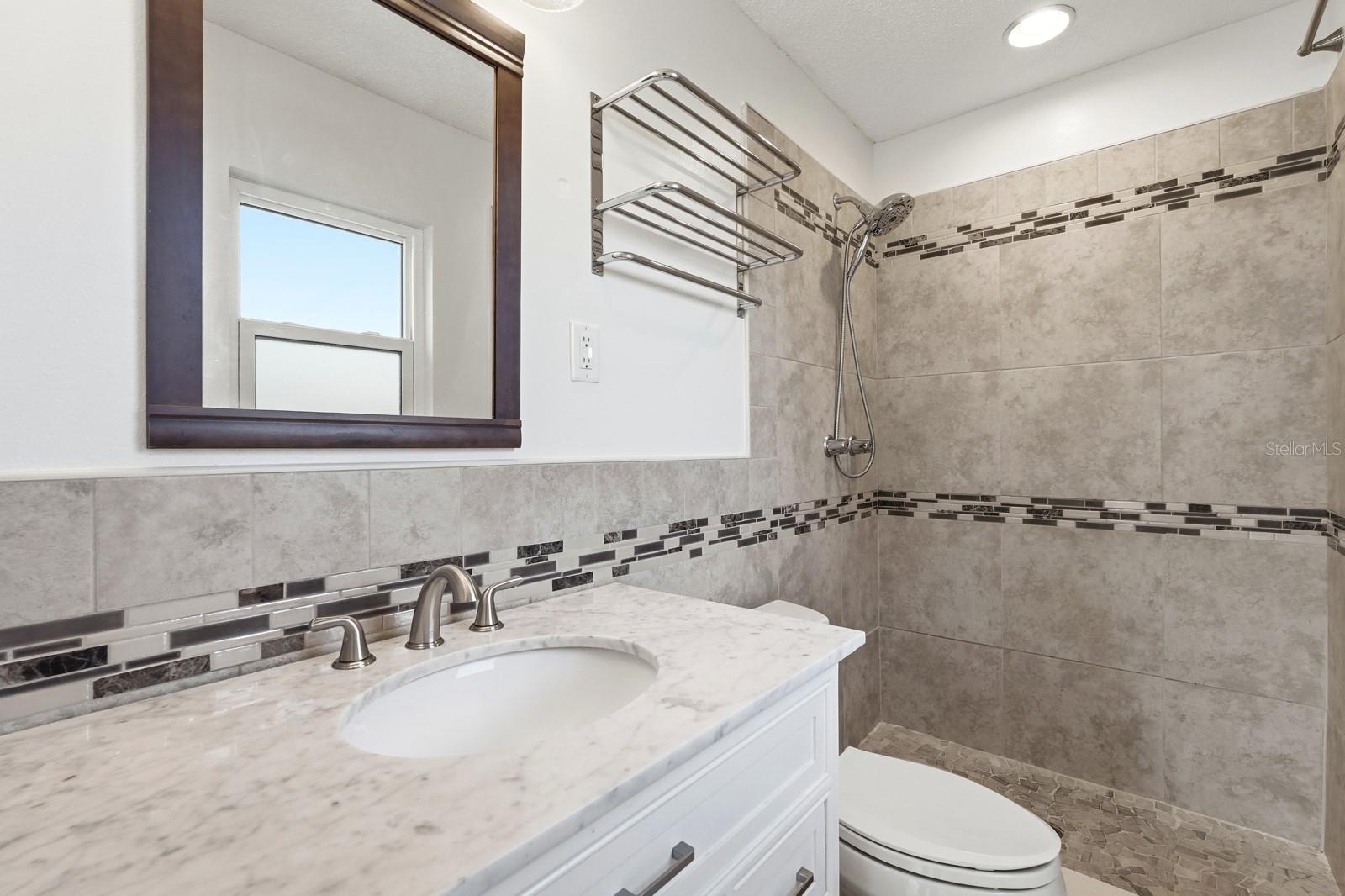 Image 24 of 53 For 25 Dolphin Avenue