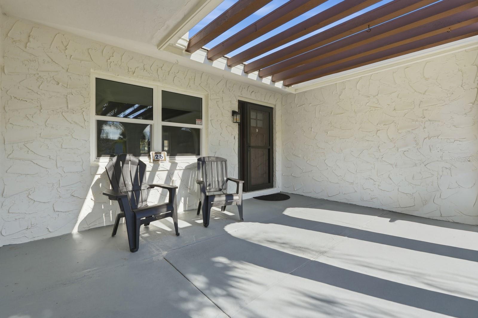 Image 3 of 53 For 25 Dolphin Avenue