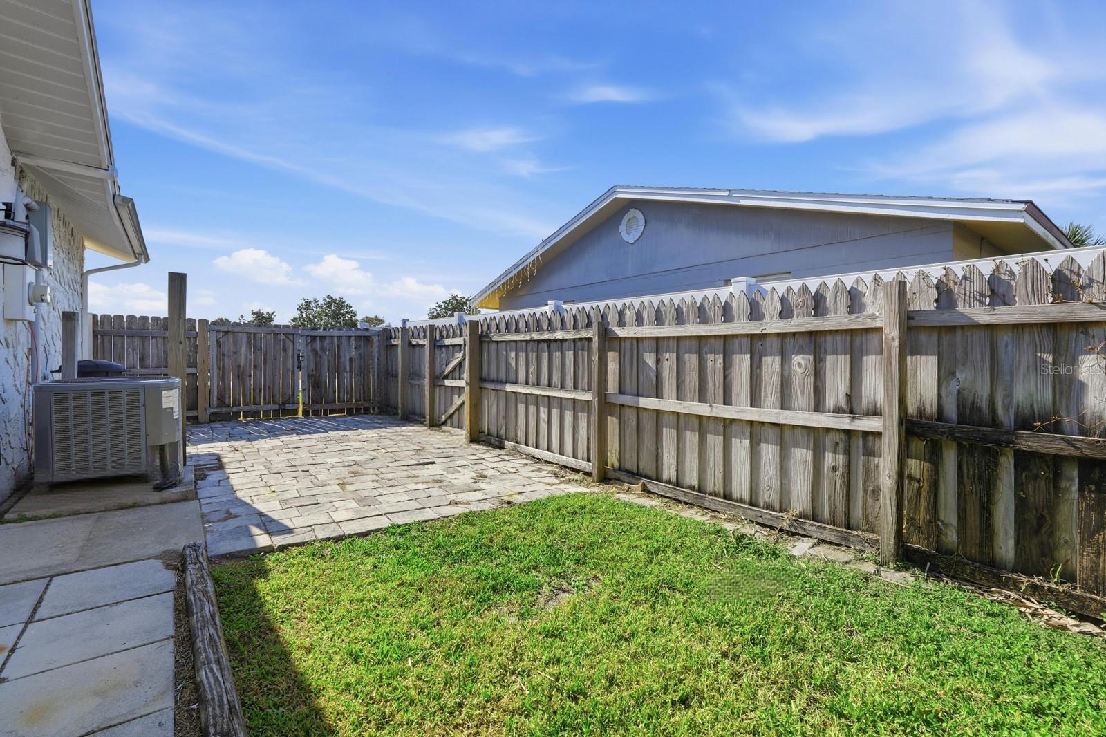 Image 32 of 53 For 25 Dolphin Avenue