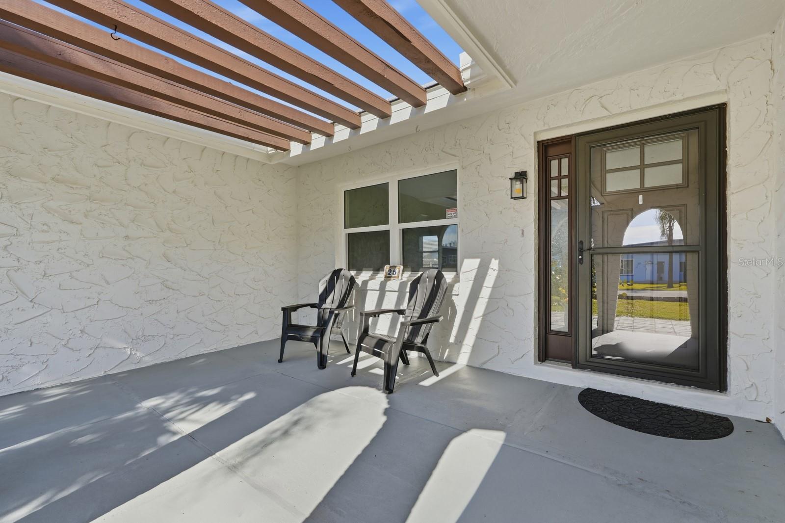 Image 5 of 53 For 25 Dolphin Avenue