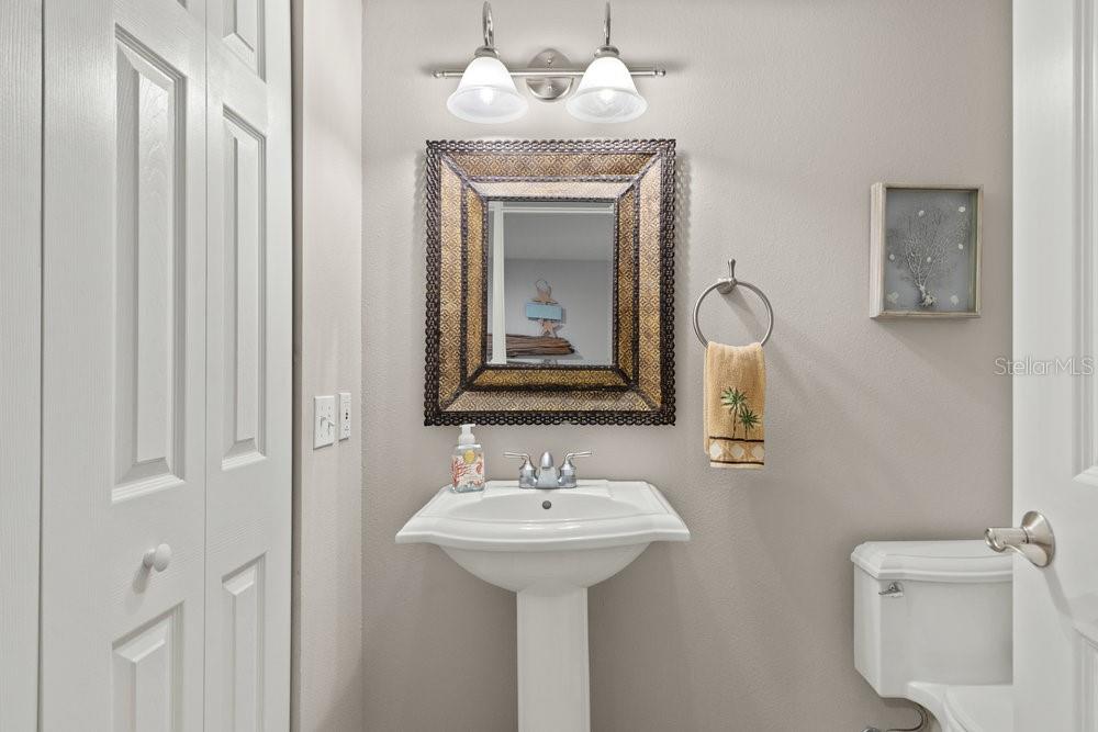 Image 3 of 50 For 3811 Atlantic Avenue 201