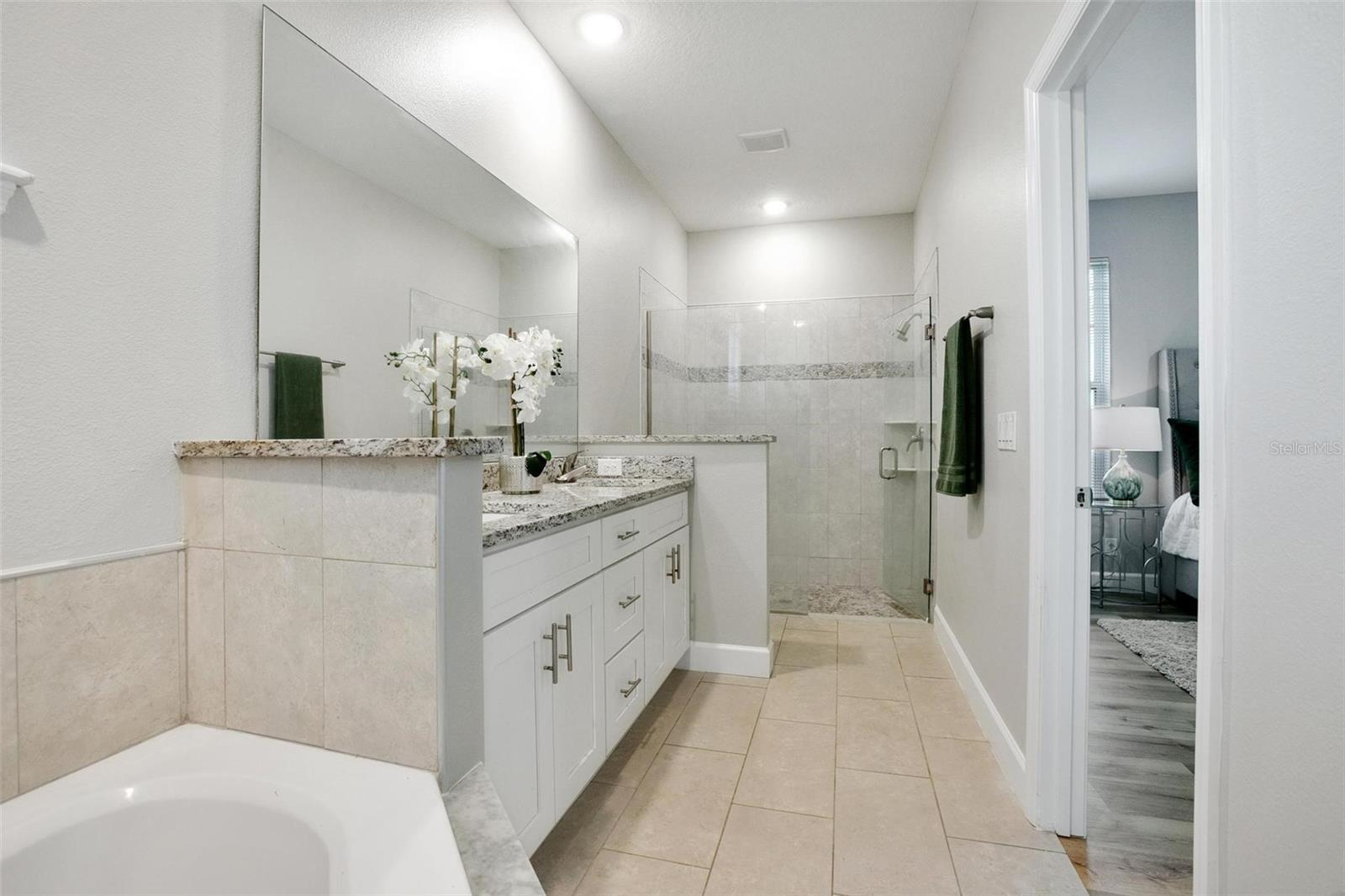 Image 18 of 31 For 2767 Kingsdale Drive