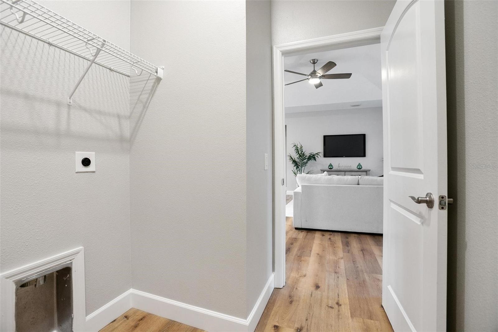 Image 26 of 31 For 2767 Kingsdale Drive