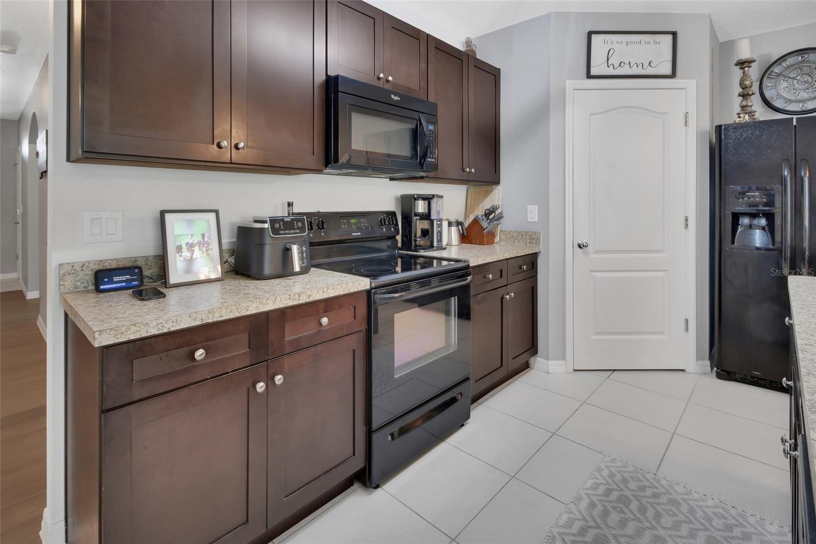 Image 5 of 31 For 813 Oak Hollow Loop