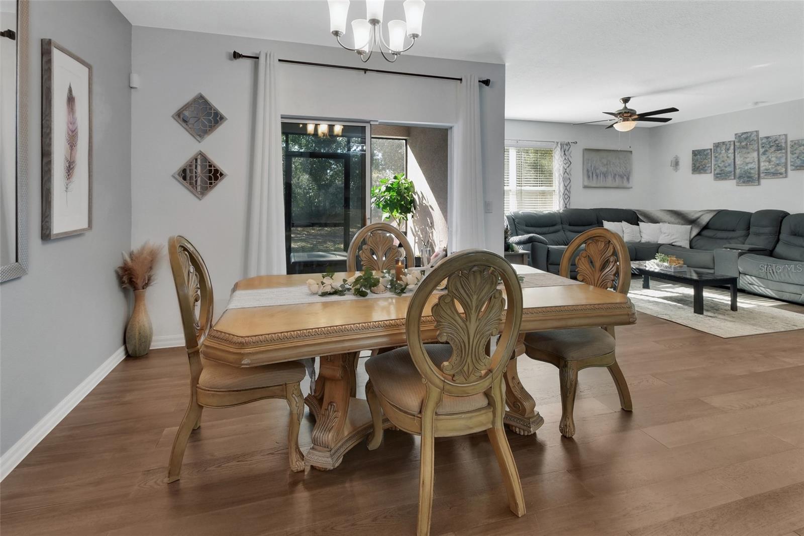 Image 9 of 31 For 813 Oak Hollow Loop