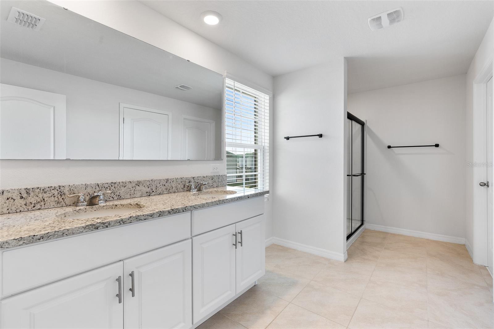 Image 17 of 35 For 3091 Meleto Boulevard