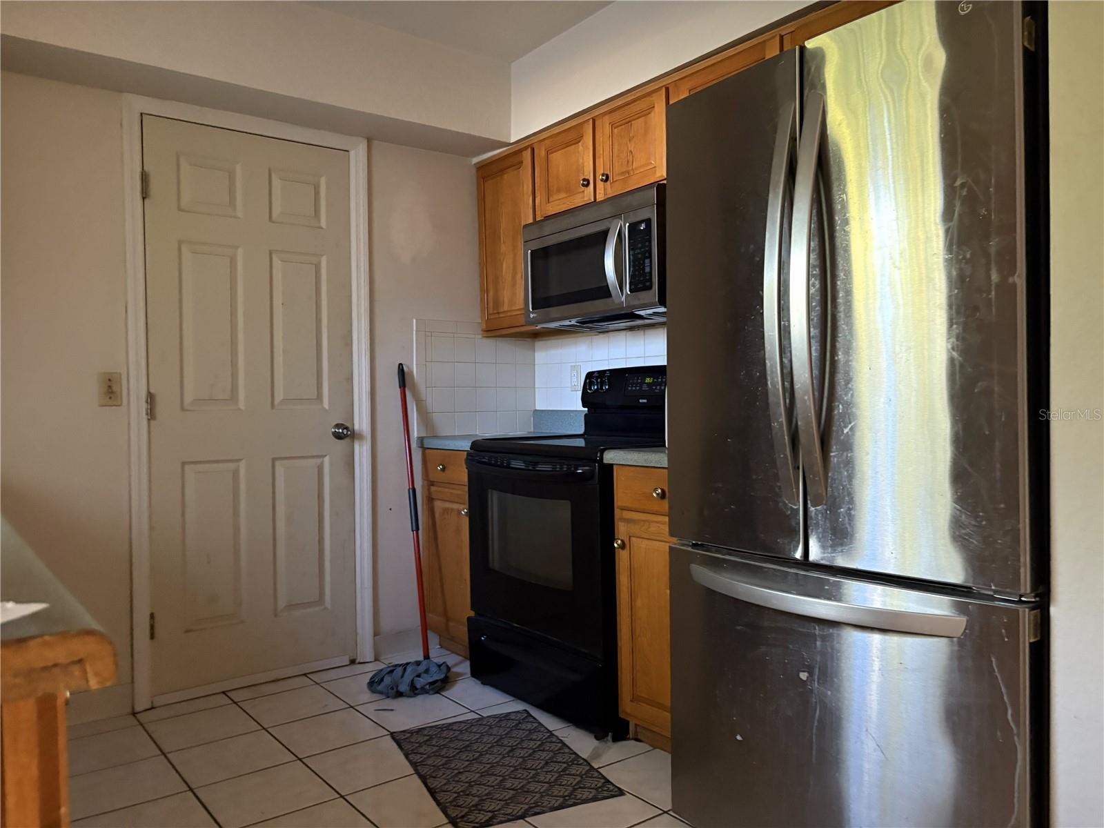 Image 4 of 7 For 11081 103rd Terrace