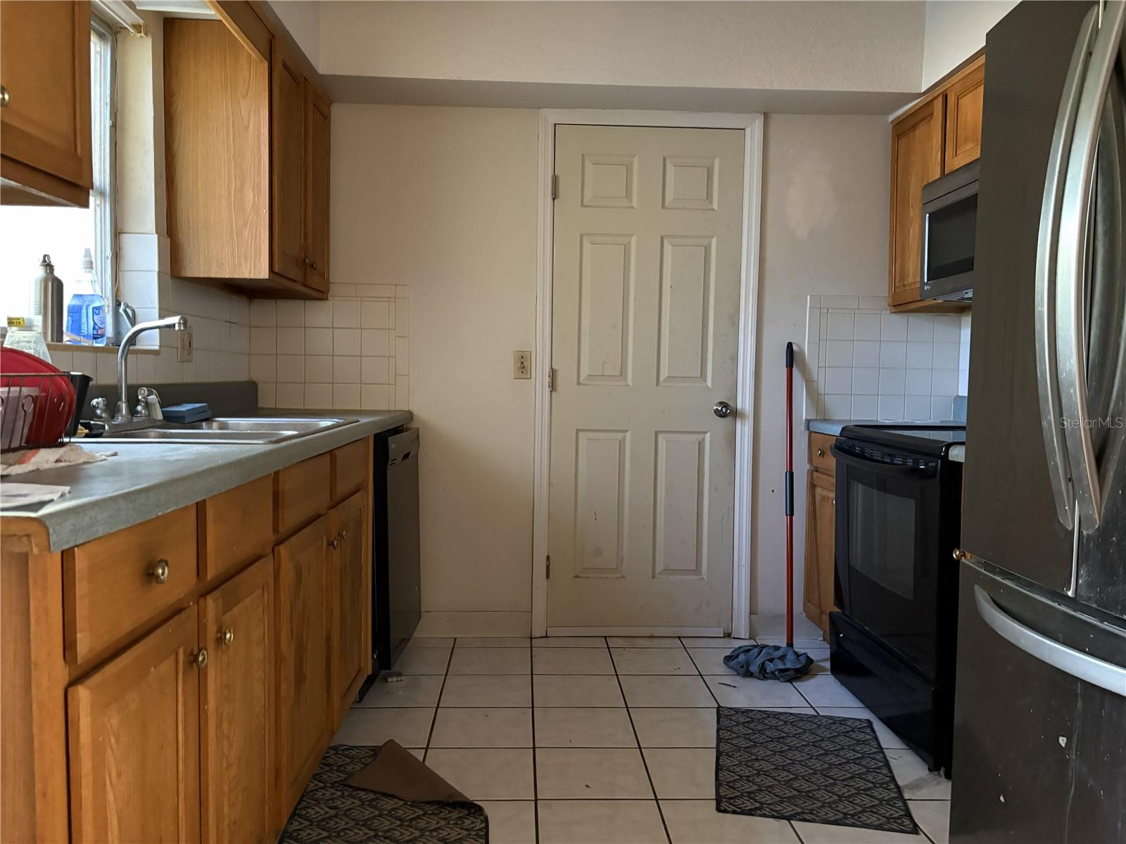 Image 5 of 7 For 11081 103rd Terrace