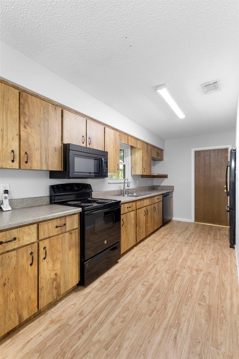 Image 13 of 37 For 3560 Apple Orchard Drive