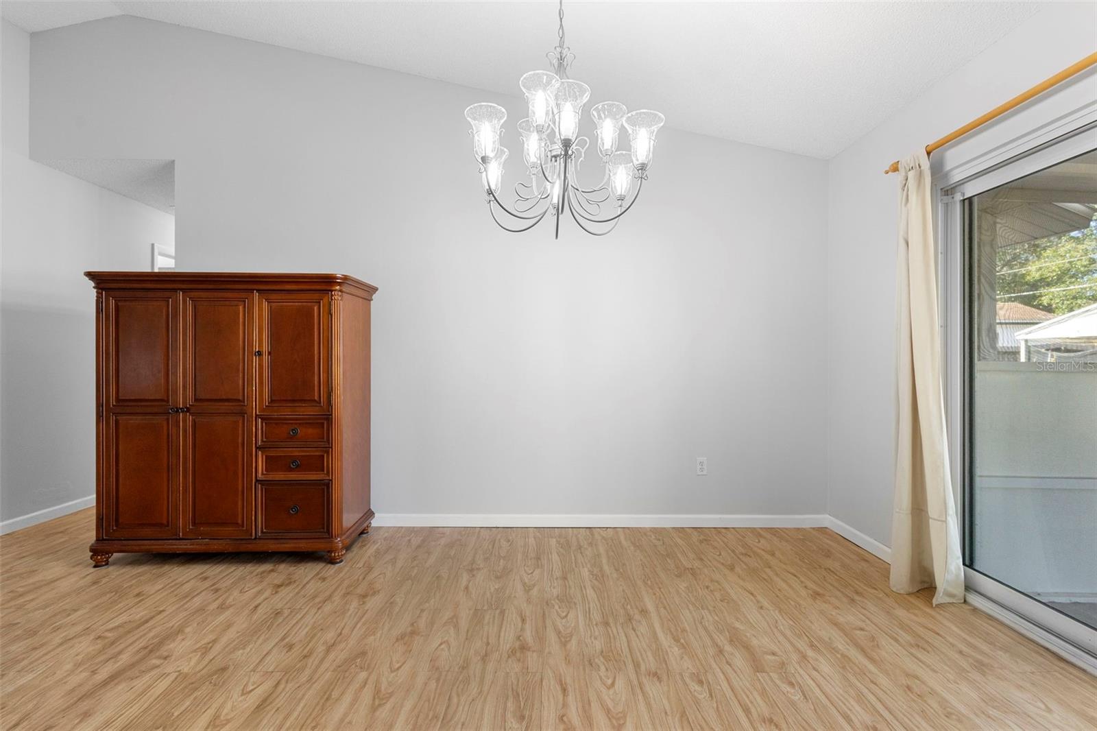 Image 14 of 37 For 3560 Apple Orchard Drive