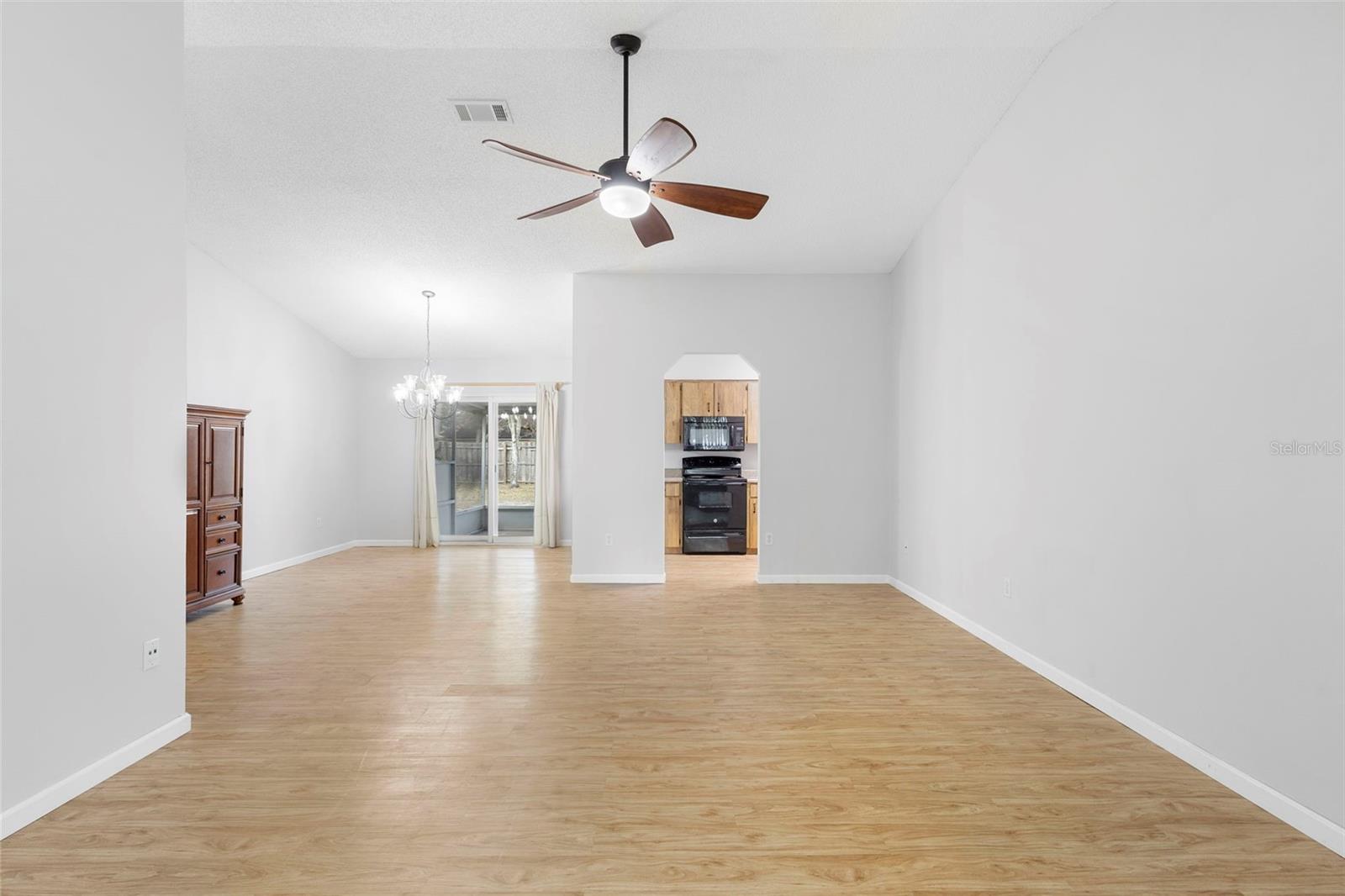 Image 5 of 37 For 3560 Apple Orchard Drive