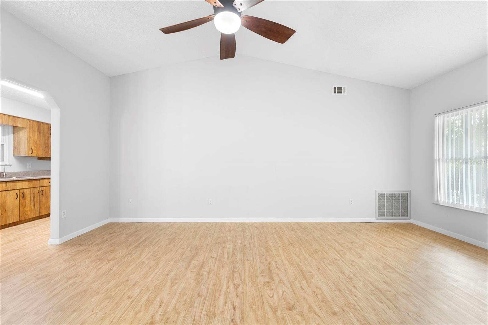 Image 6 of 37 For 3560 Apple Orchard Drive