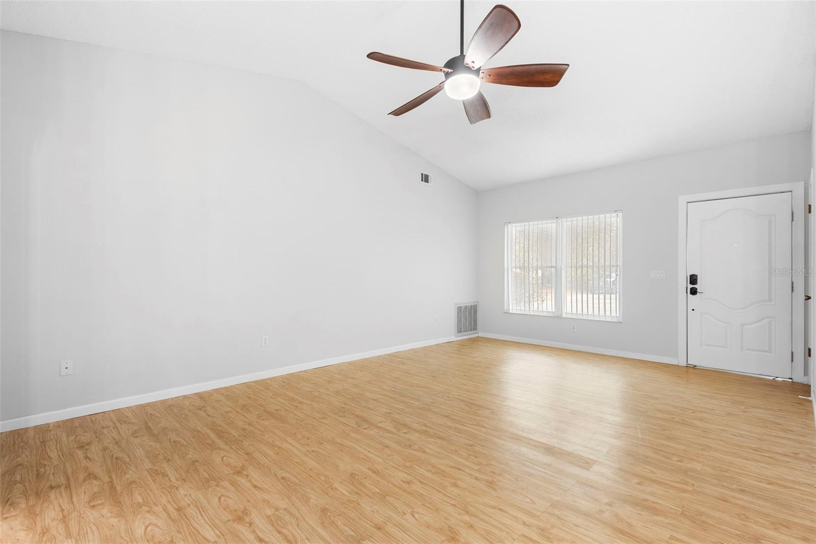 Image 7 of 37 For 3560 Apple Orchard Drive