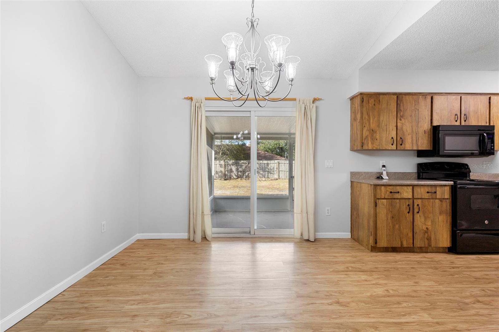 Image 8 of 37 For 3560 Apple Orchard Drive