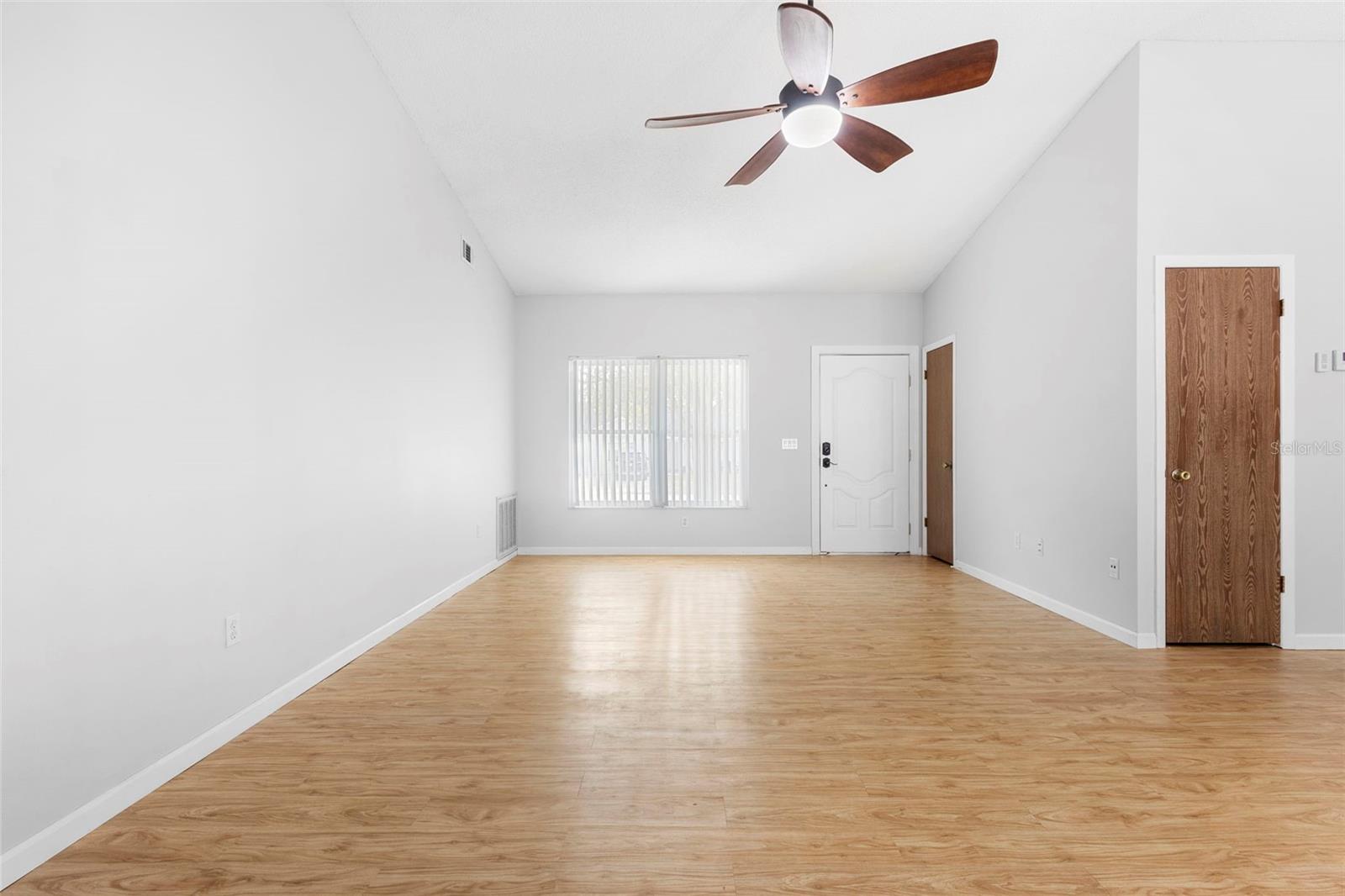 Image 9 of 37 For 3560 Apple Orchard Drive