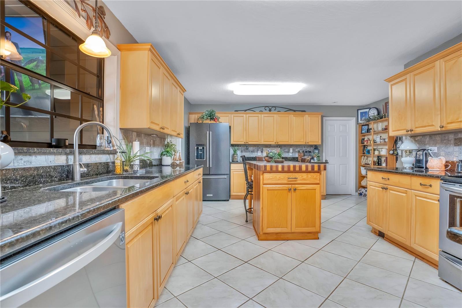 Image 12 of 96 For 2067 Lake Juanita Road