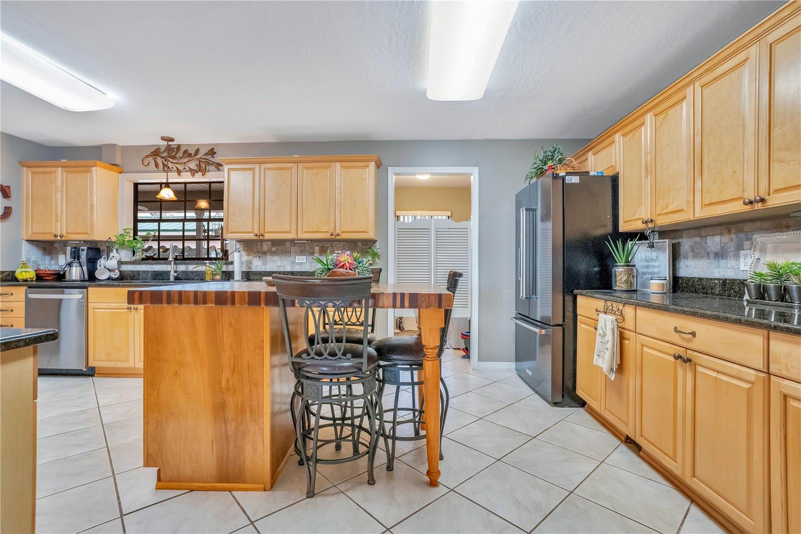 Image 16 of 96 For 2067 Lake Juanita Road