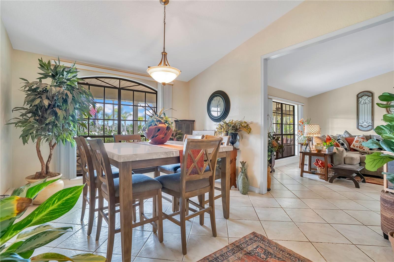 Image 20 of 96 For 2067 Lake Juanita Road