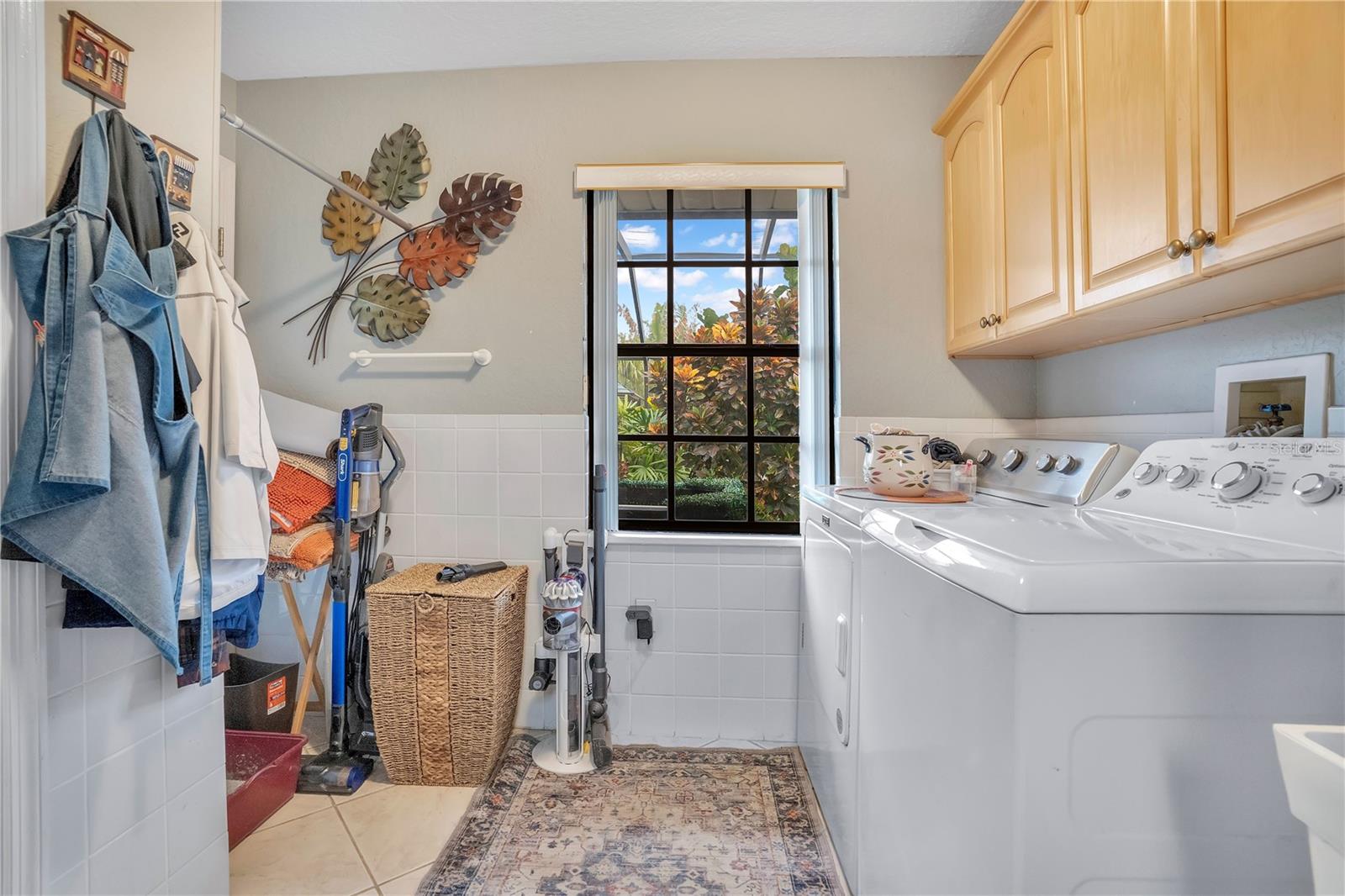 Image 28 of 96 For 2067 Lake Juanita Road