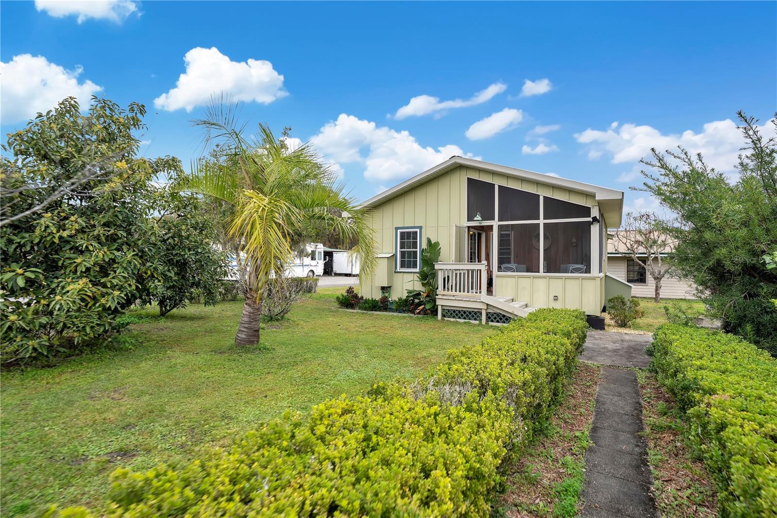 Image 44 of 96 For 2067 Lake Juanita Road