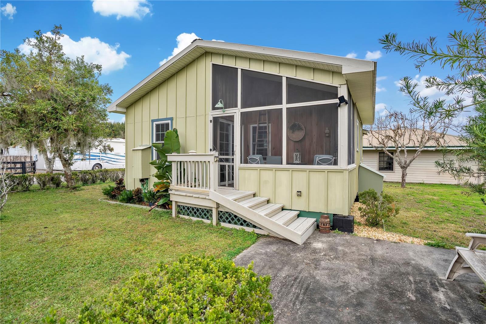 Image 45 of 96 For 2067 Lake Juanita Road