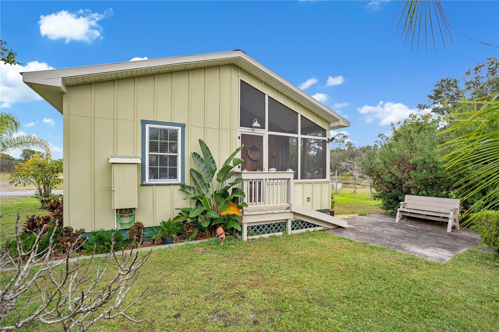 Image 46 of 96 For 2067 Lake Juanita Road