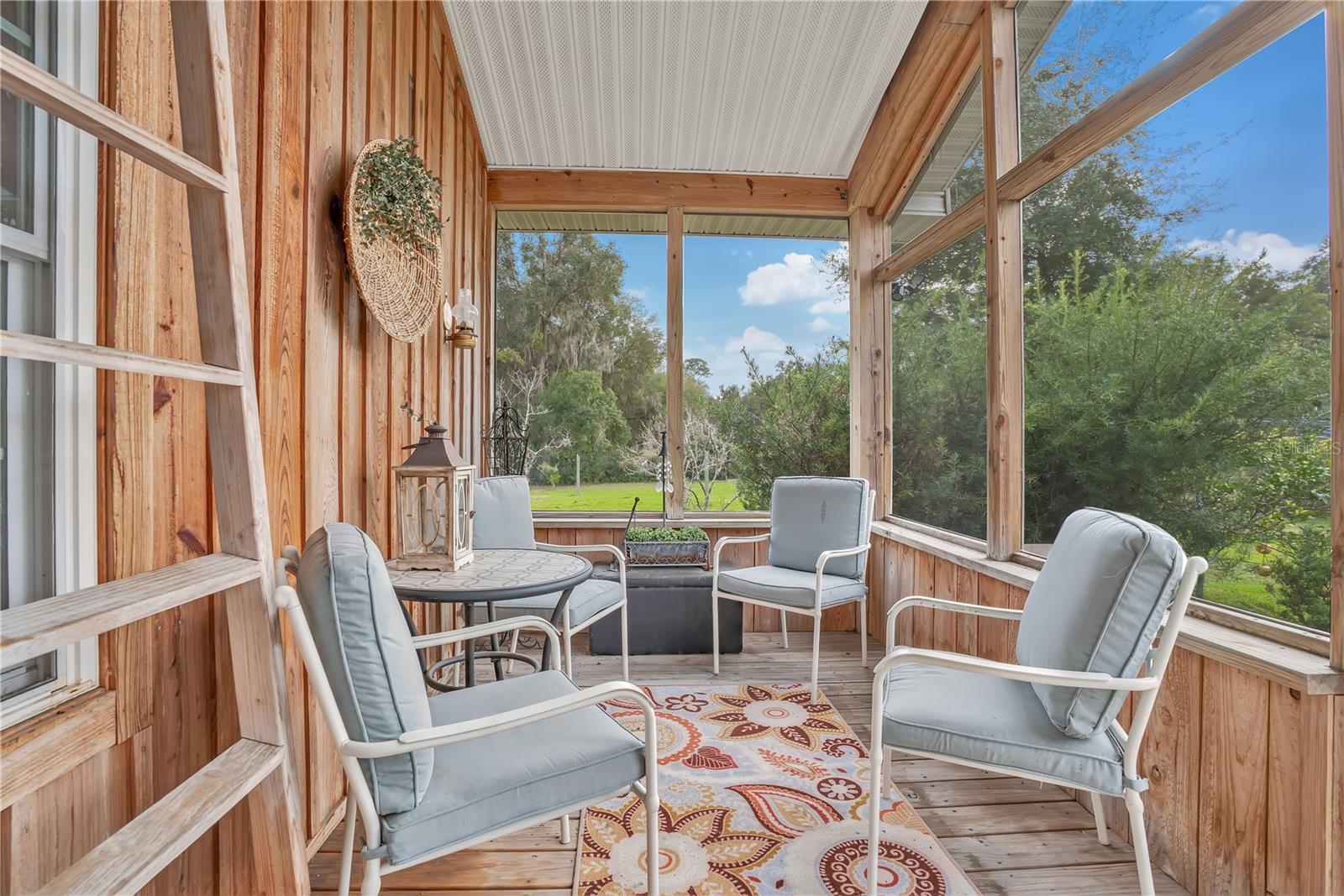 Image 47 of 96 For 2067 Lake Juanita Road