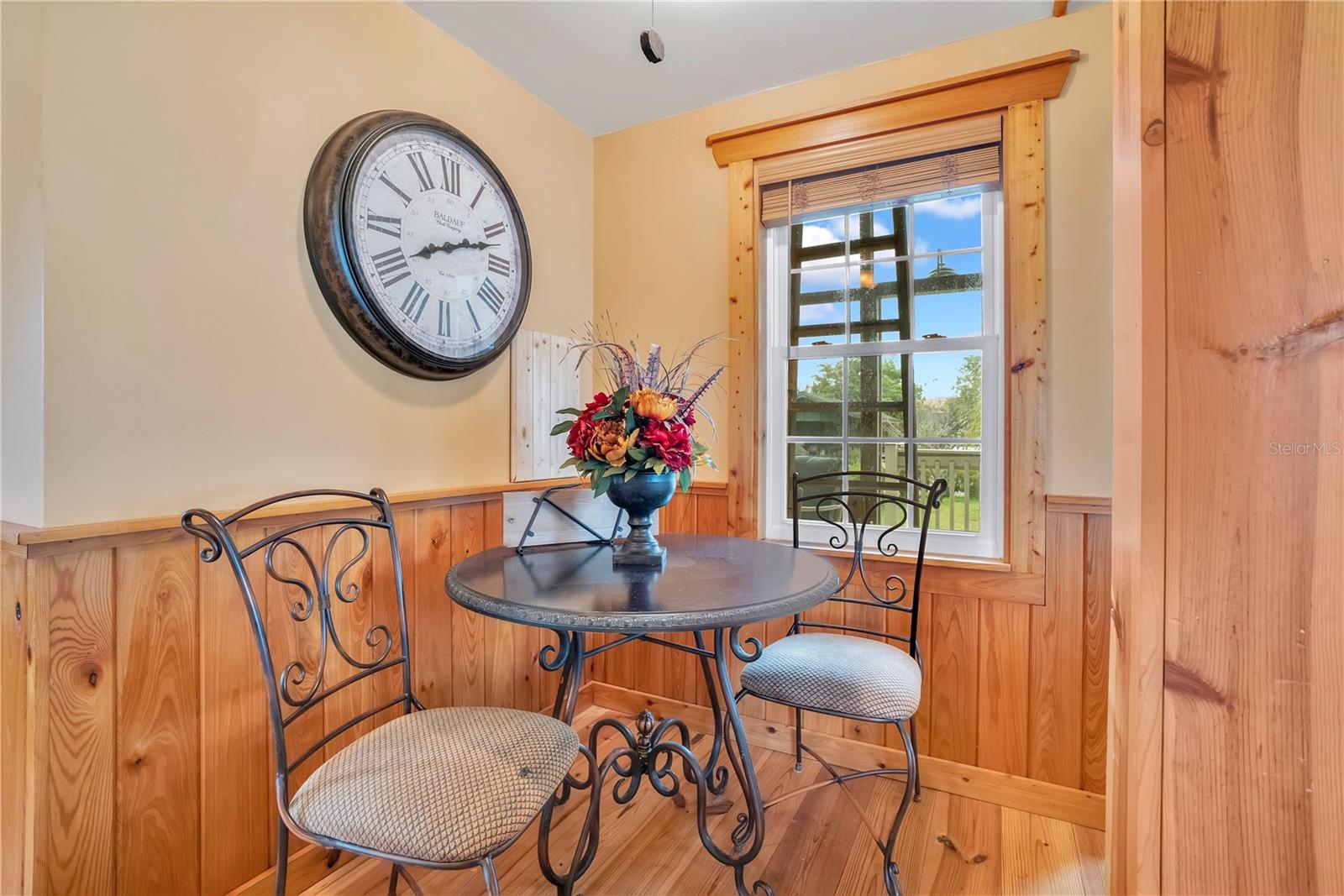 Image 53 of 96 For 2067 Lake Juanita Road