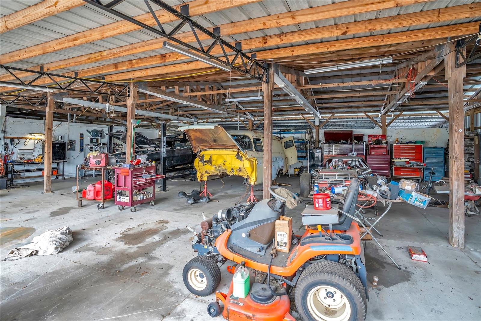 Image 58 of 96 For 2067 Lake Juanita Road