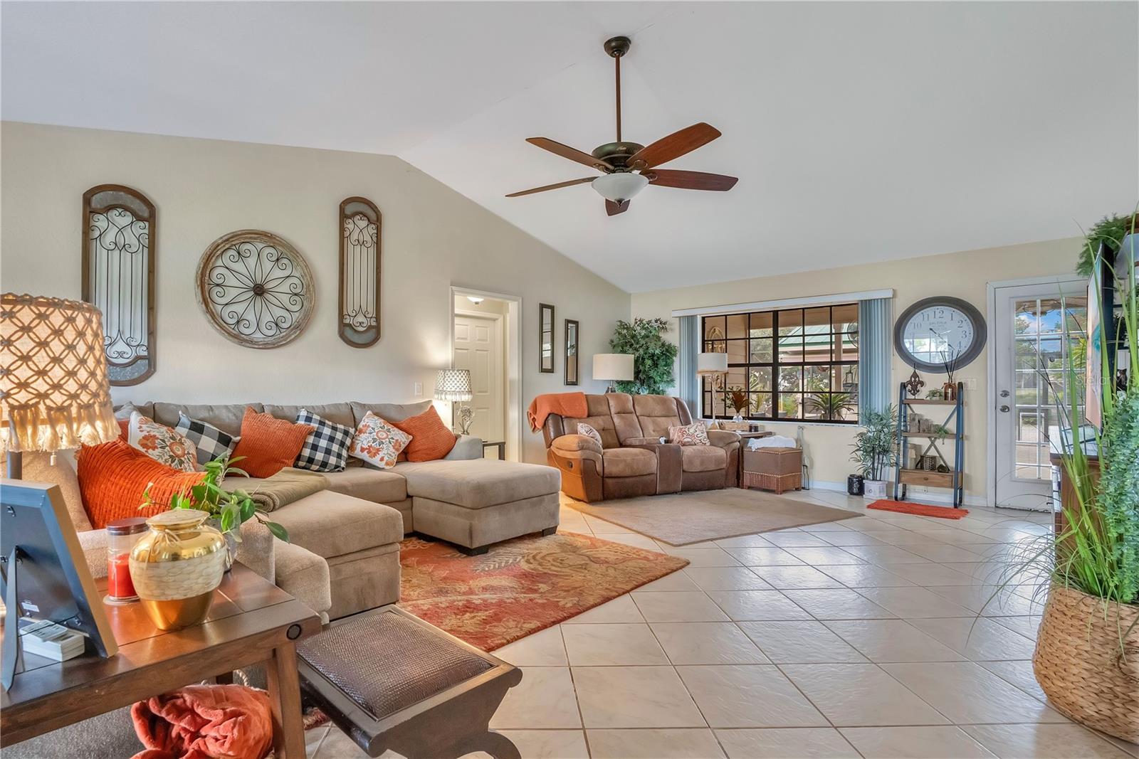 Image 6 of 96 For 2067 Lake Juanita Road