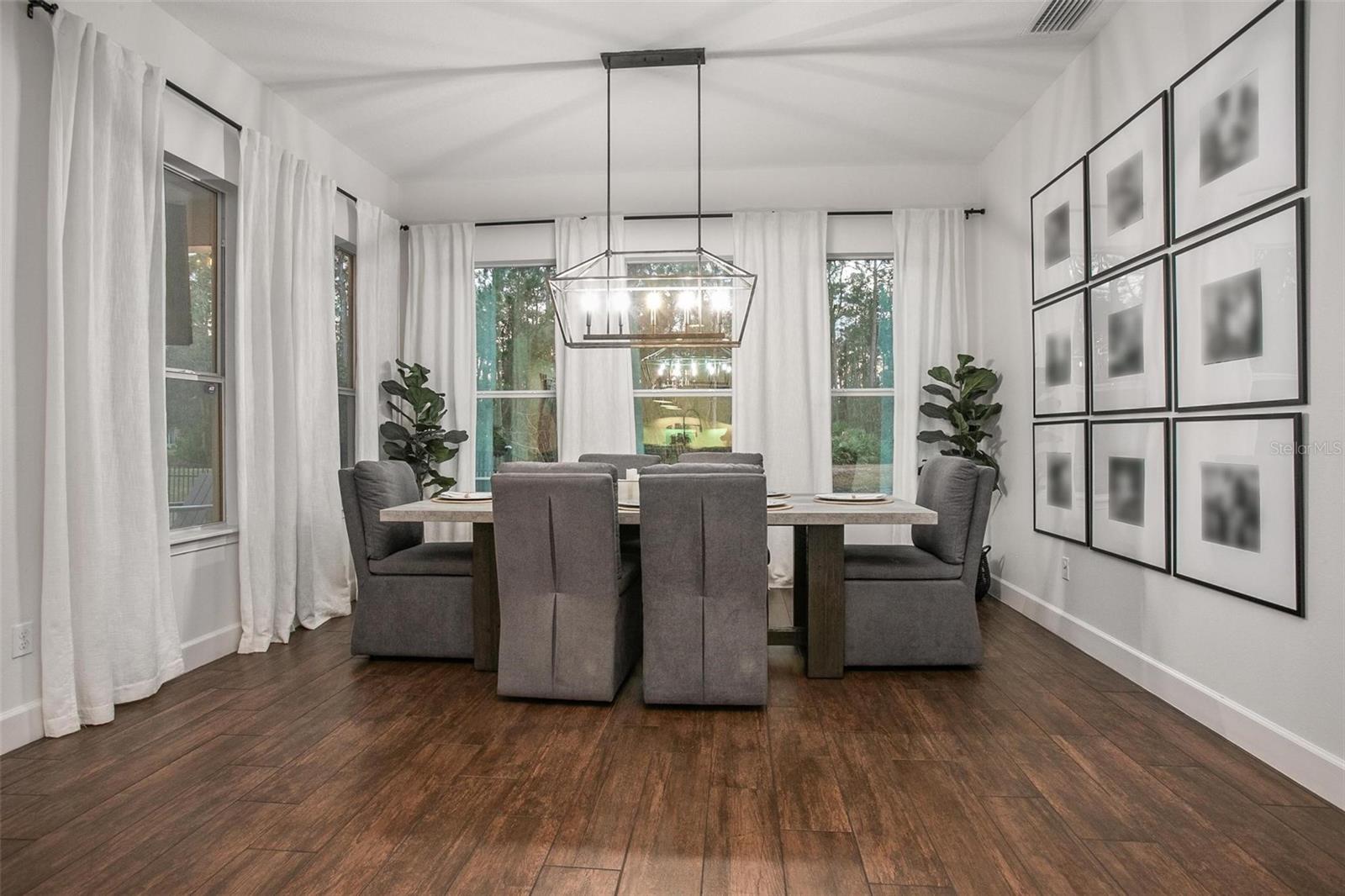 Image 12 of 48 For 208 Chelsea Place Avenue