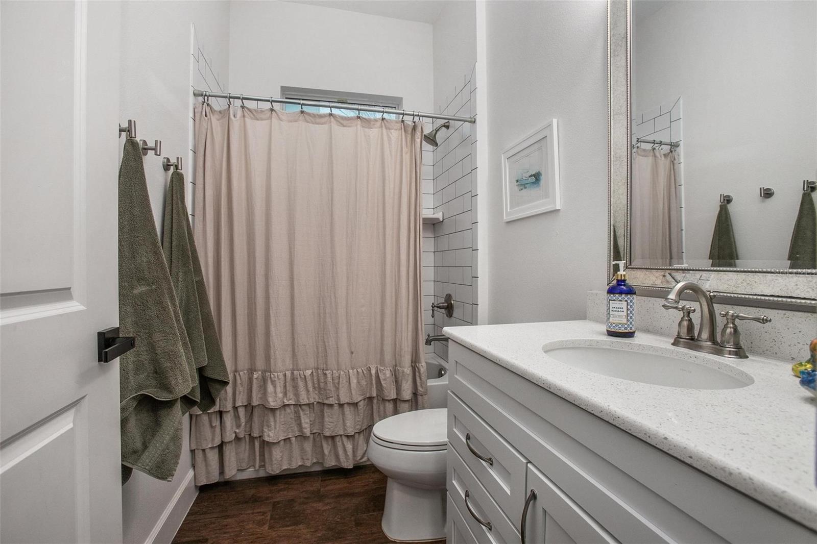 Image 27 of 48 For 208 Chelsea Place Avenue